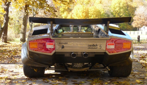 lamborghini cave 21