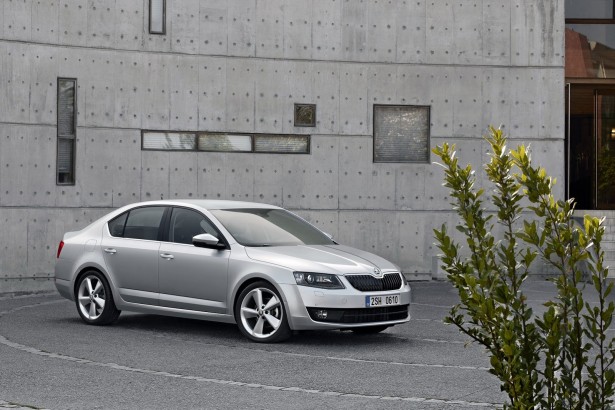 2013-Skoda-Octavia-III-1[2]