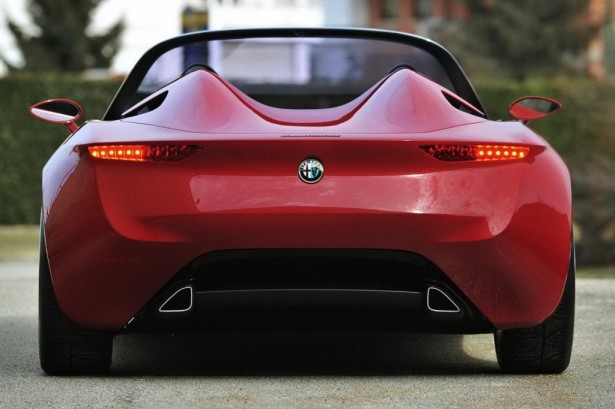 Alfa Romeo 2uettottanta