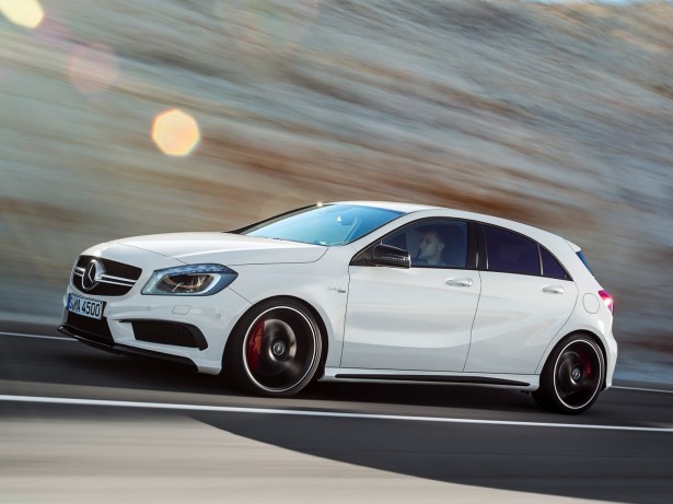 2014-Mercedes-A45-AMG