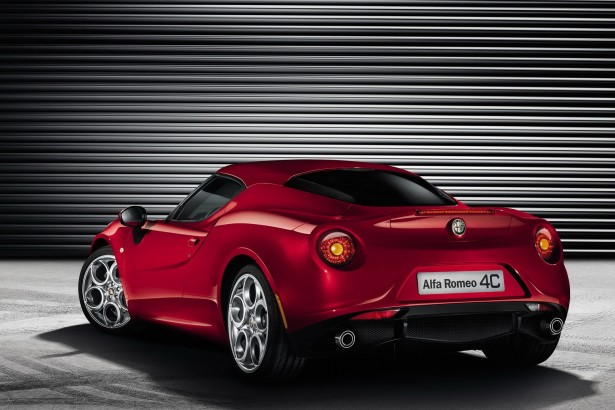 Alfa-Romeo-4C-02[2]