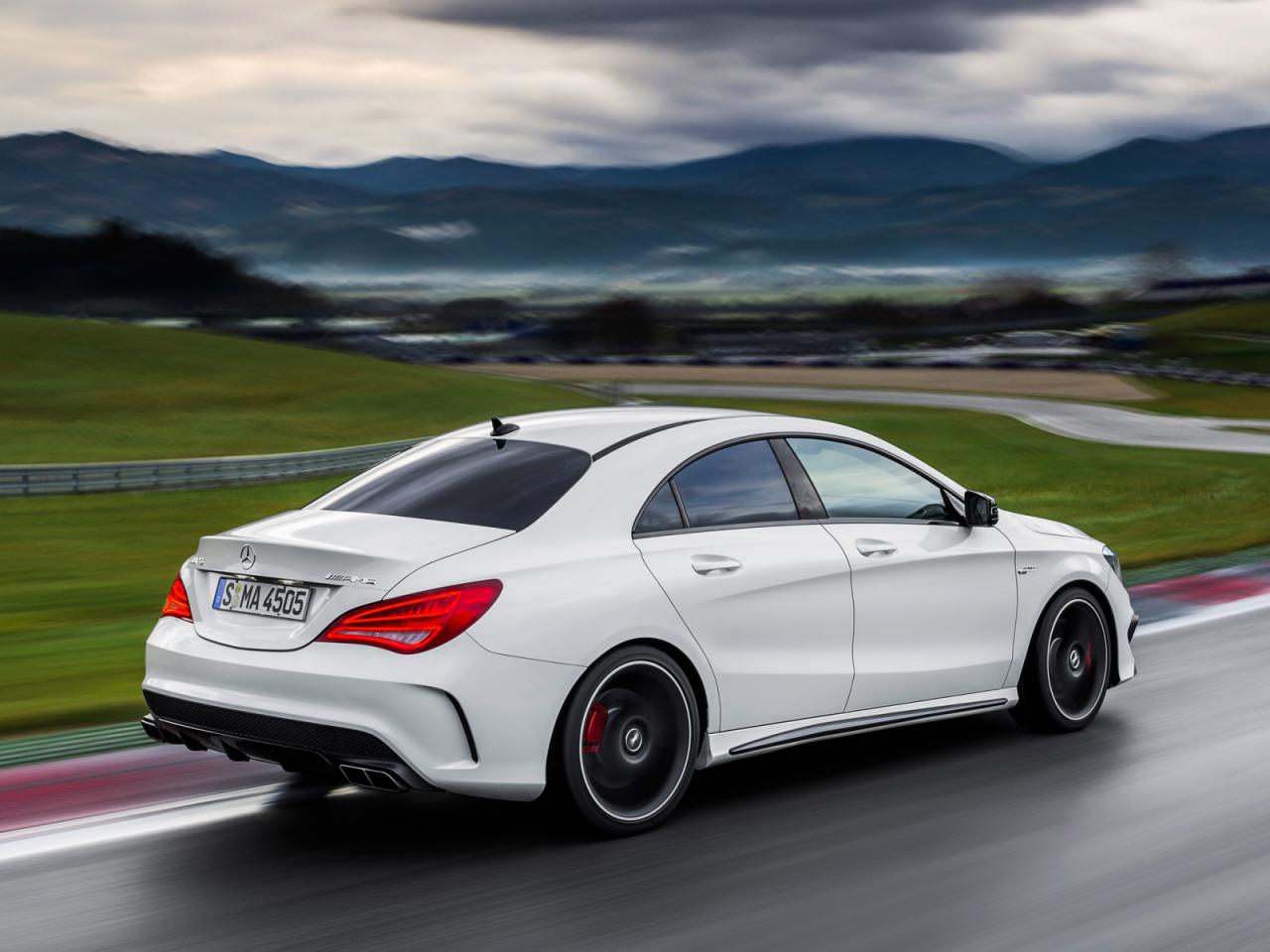 Машина мерседес cla