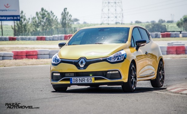 Renault Clio RS 200 EDC teste 08