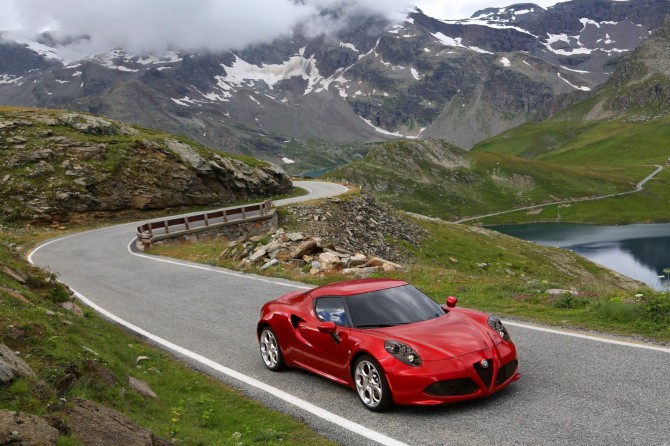 Alfa-Romeo-4C_1