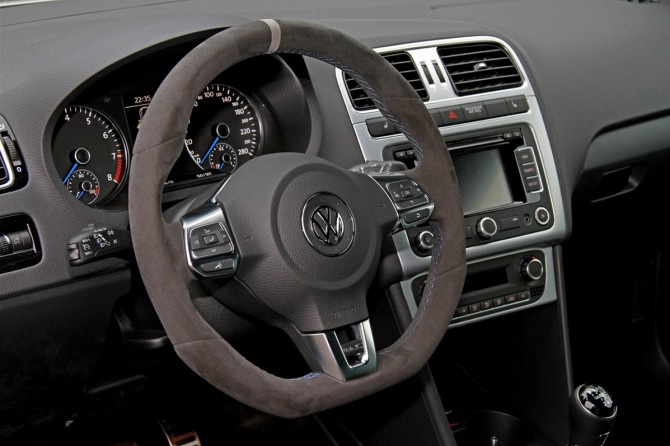 2013-BB-Automobiltechnik-Volkswagen-Polo-R-WRC-Street-Interior-1-1280x800