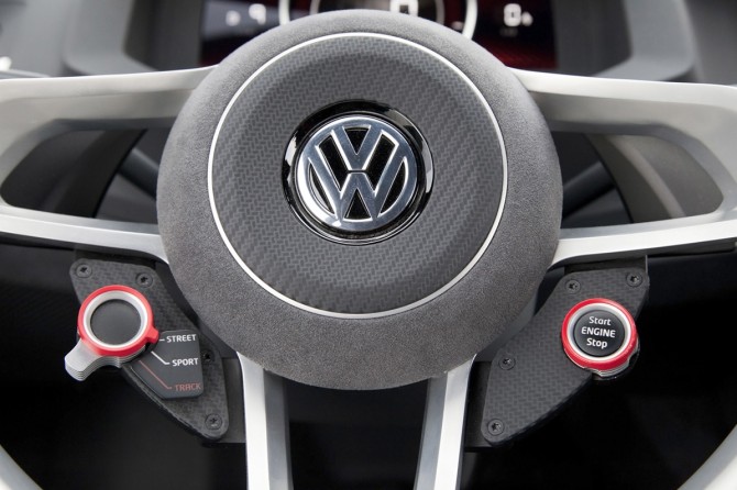 2013-Volkswagen-Design-Vision-GTI-Interior-Details-5-1280x800