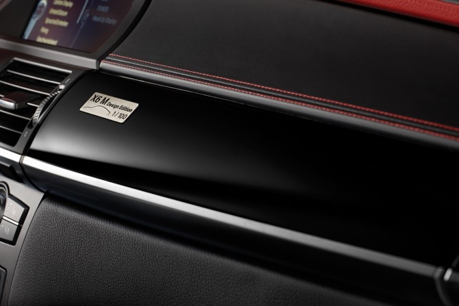 2014-BMW-X6-M-Design-Edition-Interior-Plaque-1280x800