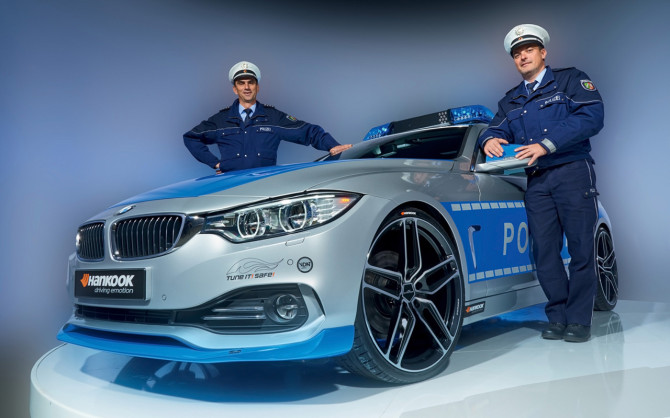 2013-AC-Schnitzer-BMW-ACS4-2-8i-Police-Coupe-Static-3-1280x800