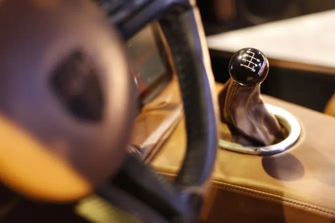 2014-BXR-Motors-Bailey-Blade-XTR-Interior-Shifter-1280x800