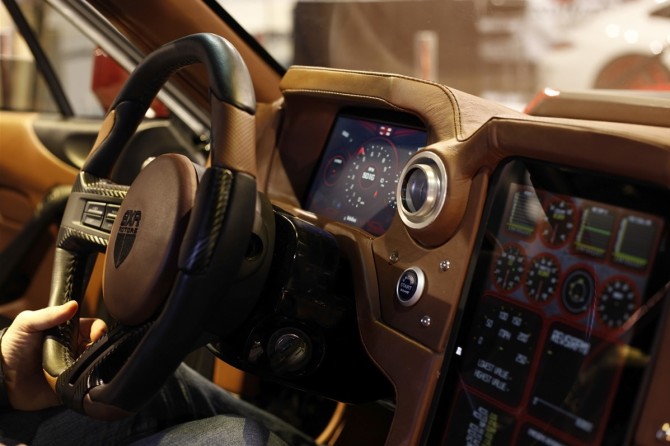 2014-BXR-Motors-Bailey-Blade-XTR-Interior-Steering-Wheel-1280x800