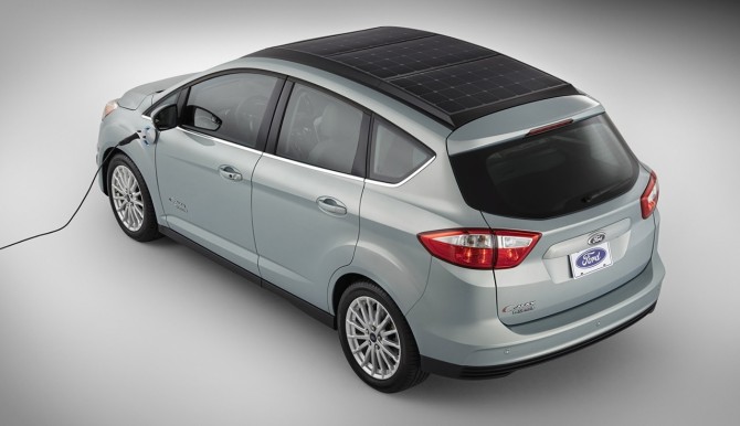 2014-Ford-C-MAX-Solar-Energi-Concept-Studio-6-1280x800