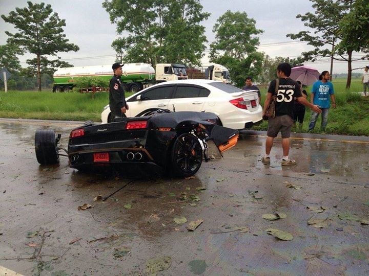 lamborghini acidente 3