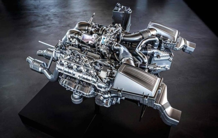 mercedes_amg_4_liter_b8_biturbo_engine1