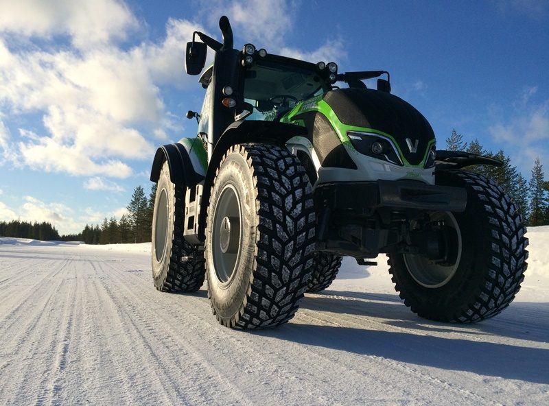 Nokian Tyres Fastest Tractor 2015