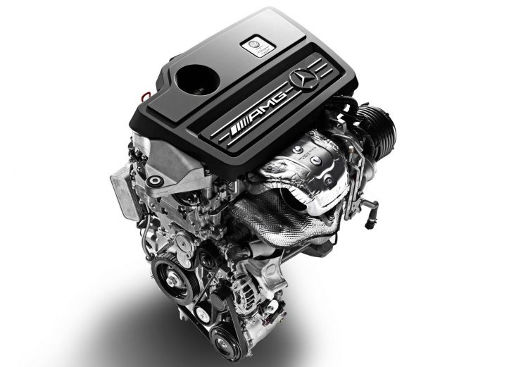 2015 Mercedes-AMG A 45 motor