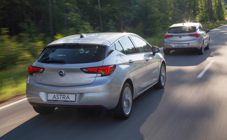 Opel Astra 2016-40