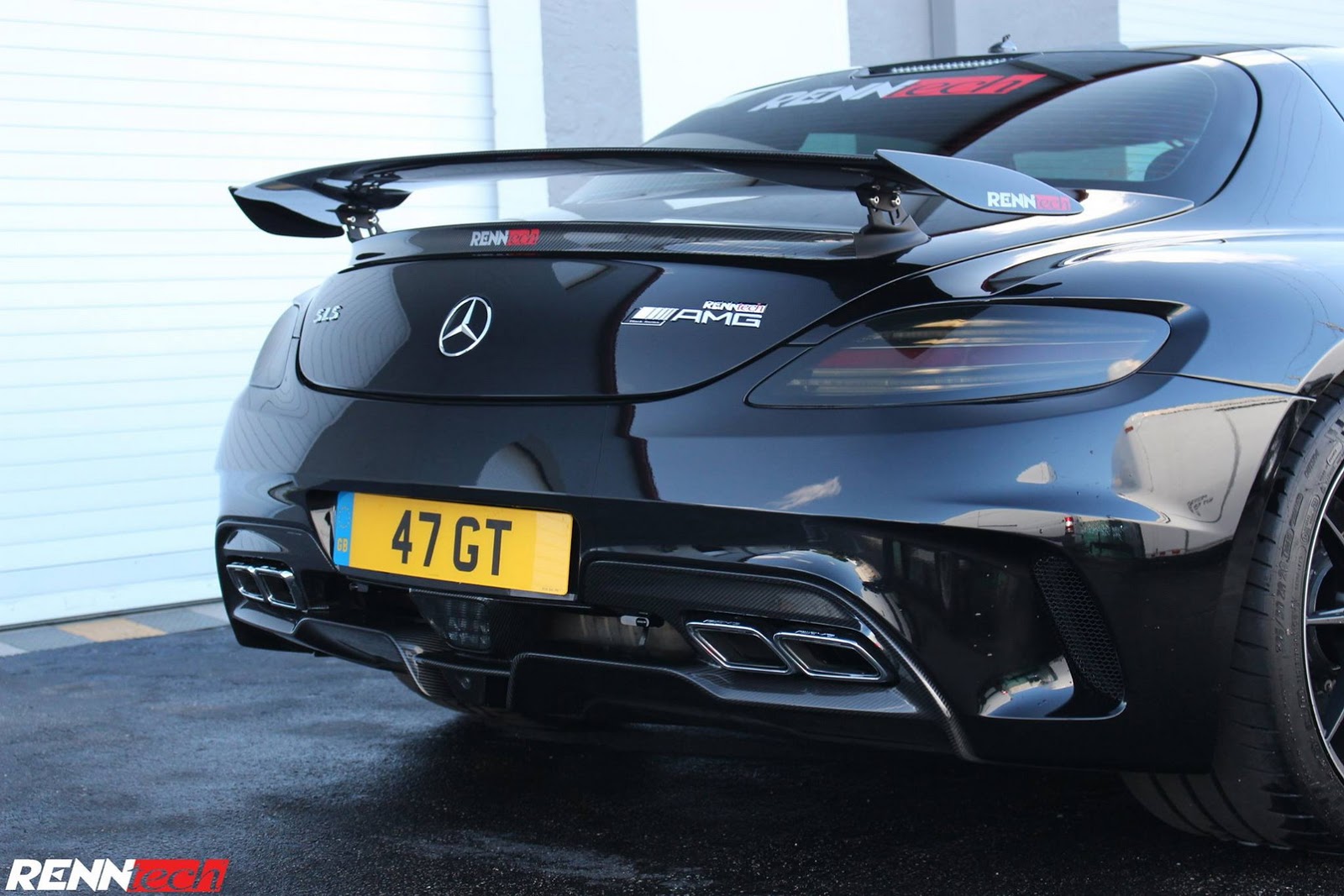 Mercedes-Benz SLS AMG