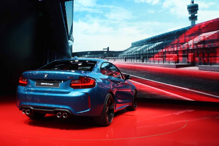 2016-BMW-M2-8