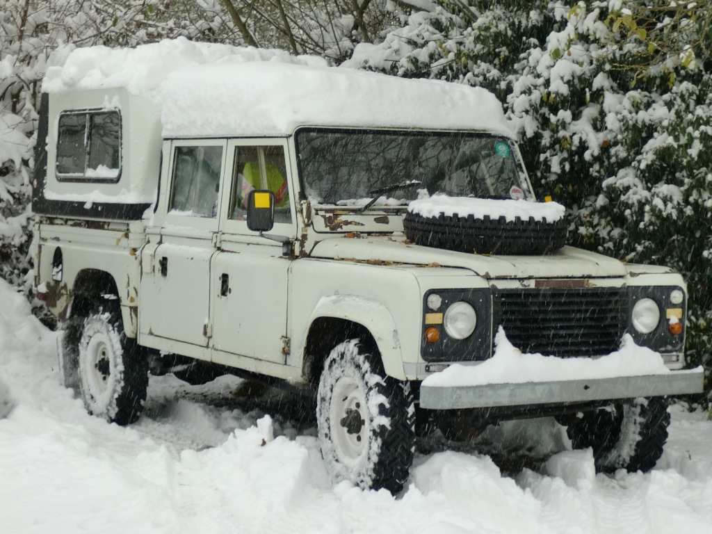 Land Rover 127