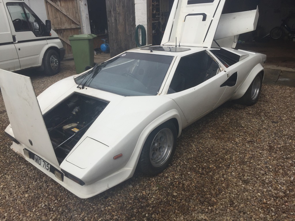 Lamborghini Countach anfíbio