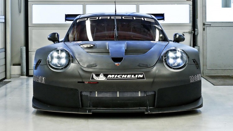 Porsche 911 RSR