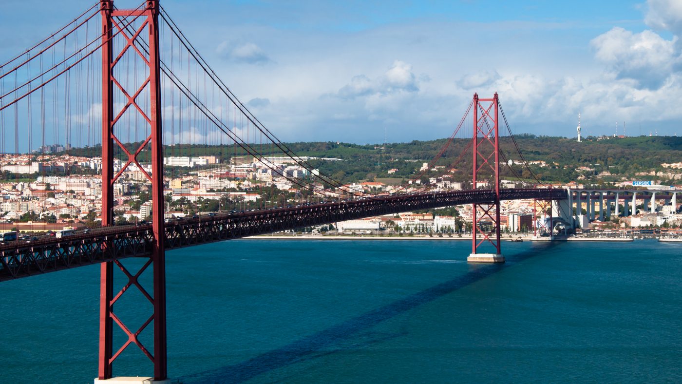 Ponte 25 de Abril