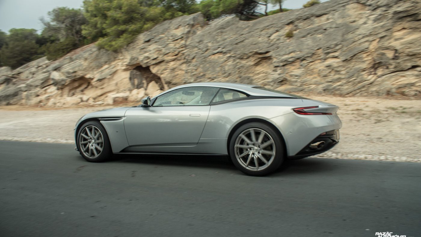 Aston Martin DB11