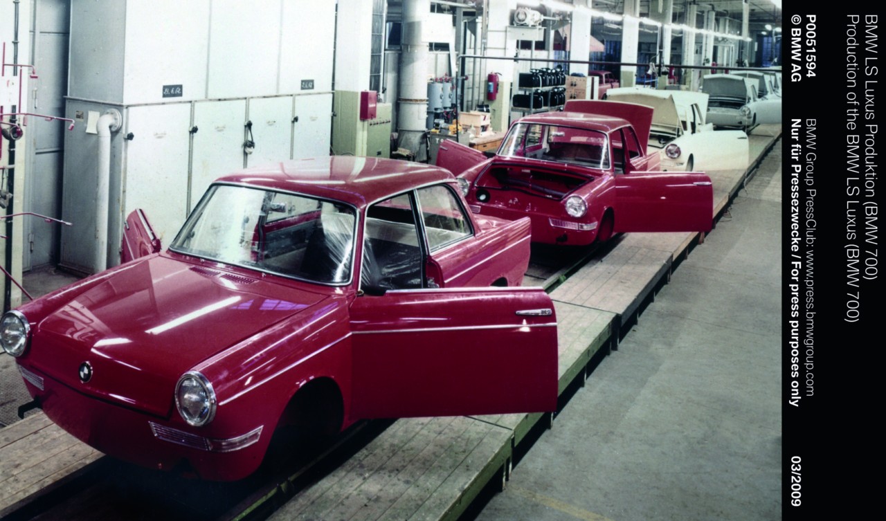 BMW 700 — linha de produção 