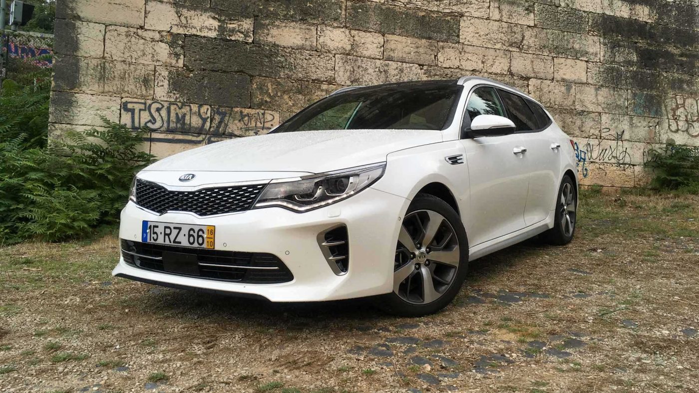 CA 2017 KIA Optima Sportswagon (5)