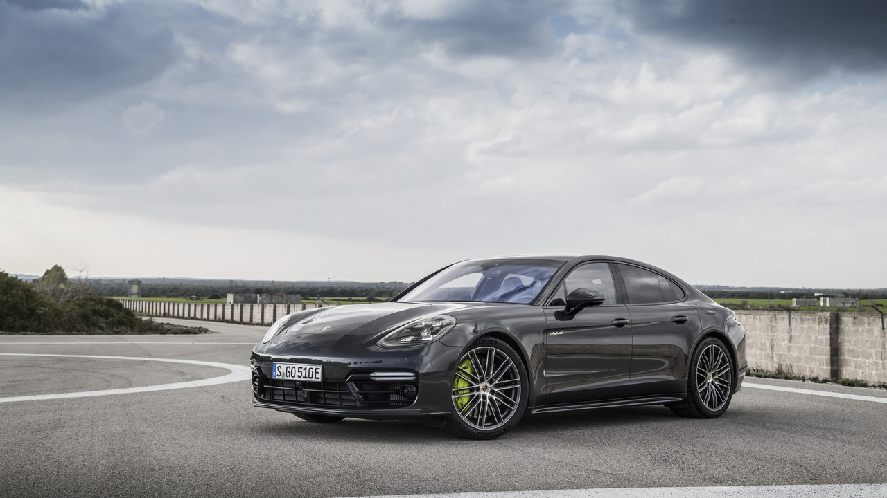 2017 Porsche Panamera Turbo S E-Hybrid - frente