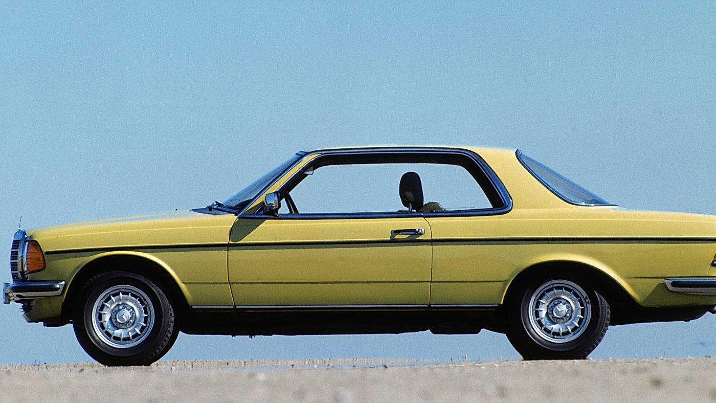 Mercedes-Benz Coupé der Baureihe C 123 (1977 bis 1985). Foto aus dem Jahr 1980. ; Mercedes-Benz coupé in the C 123 (1977 to 1985) model series. Photograph dated 1980.;