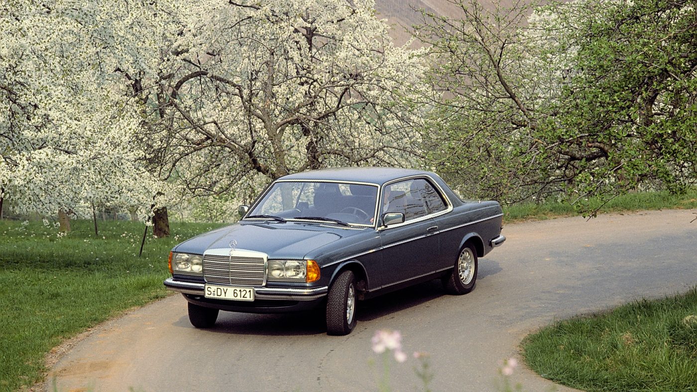 Mercedes-Benz Coupé der Baureihe C 123 (1977 bis 1985). Foto aus dem Jahr 1981. ; Mercedes-Benz coupé in the C 123 (1977 to 1985) model series. Photo from 1981.;