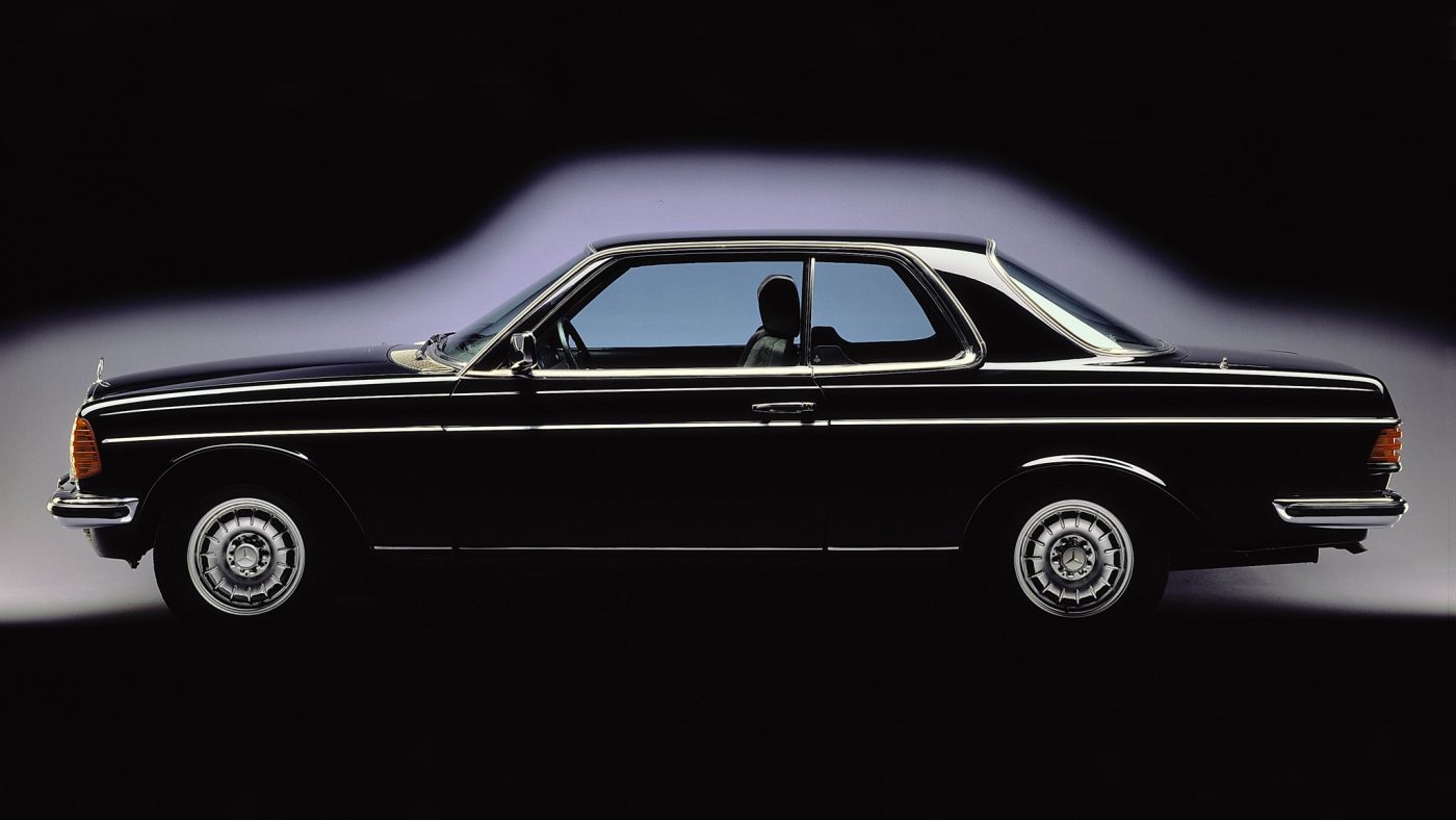 1977 Mercedes C123 perfil