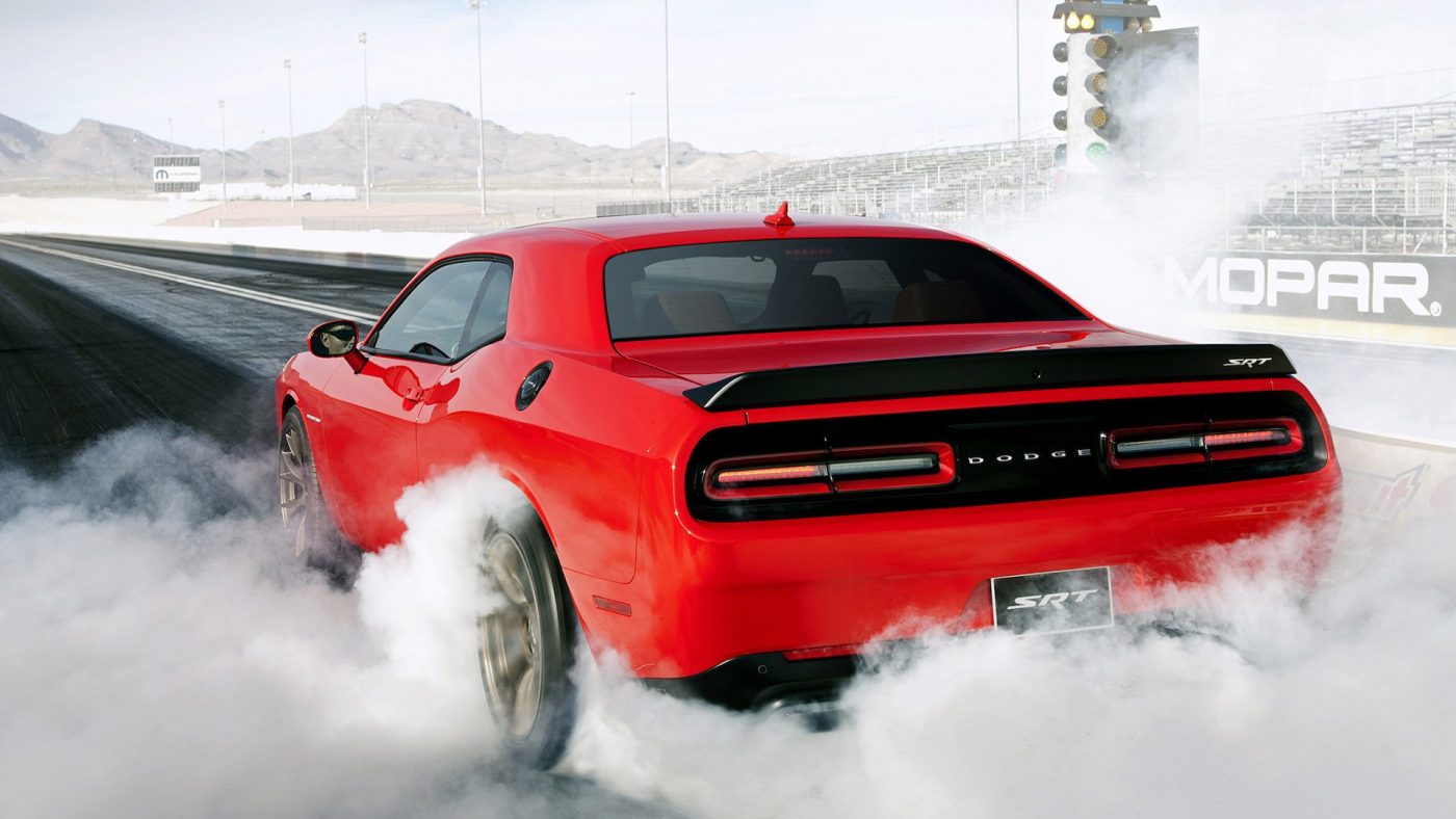 2016 Dodge Challenger SRT Hellcat - burnout