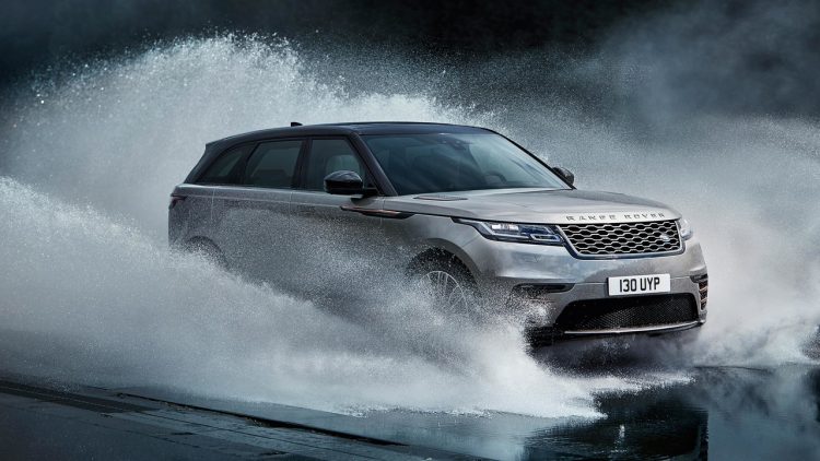 2017 Range Rover Velar - atravessa rio