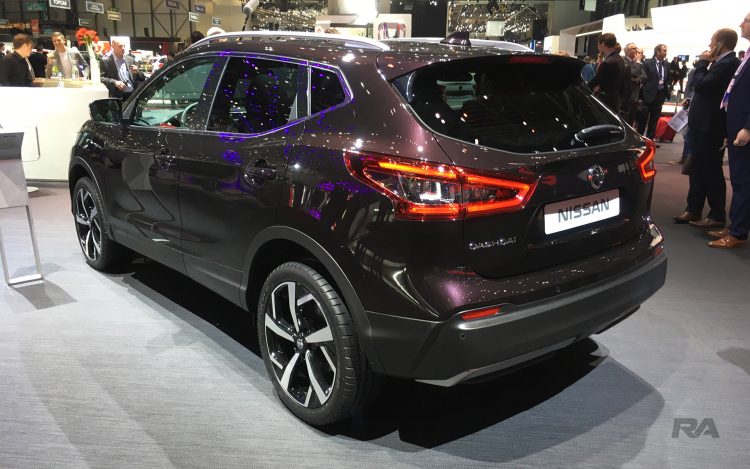 2017 Nissan Qashqai em Genebra - traseira