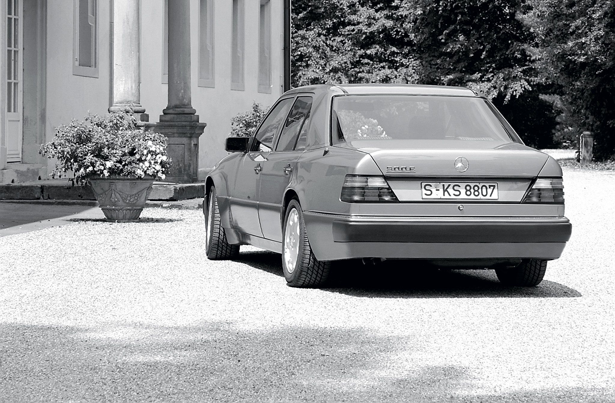 Mercedes-Benz 500E