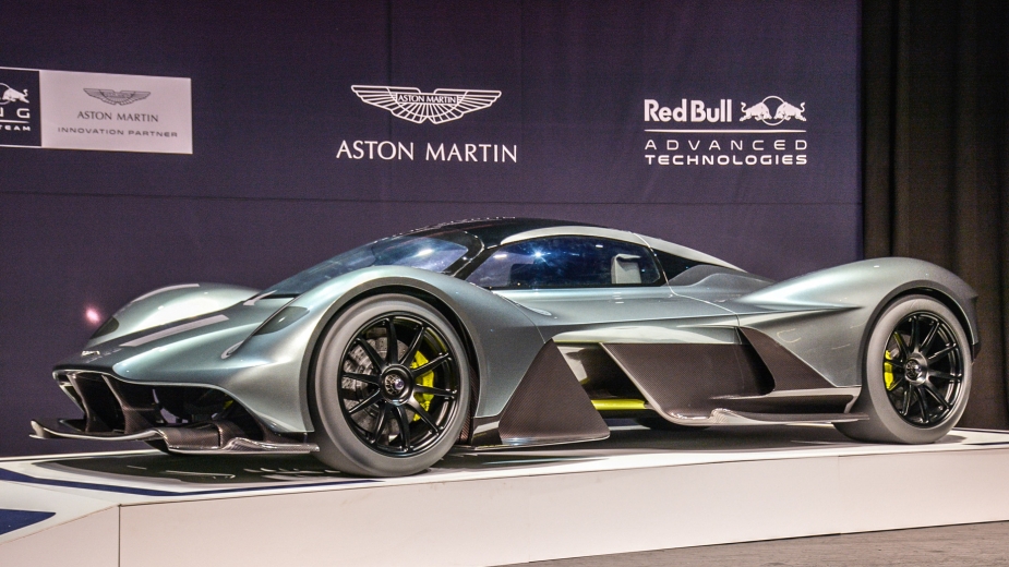 「aston martin valkyrie」の画像検索結果