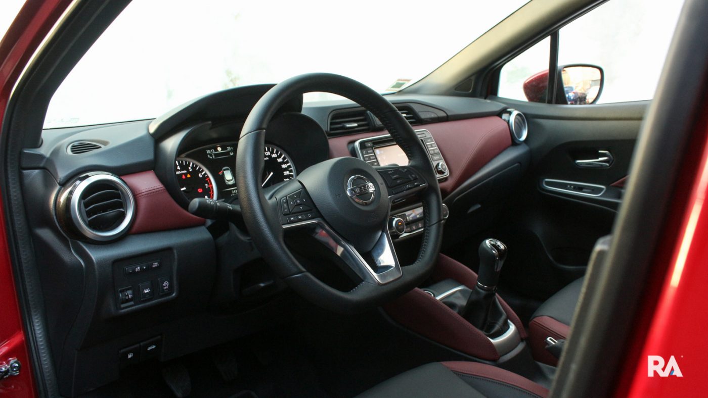 Nissan Micra IG-T interior