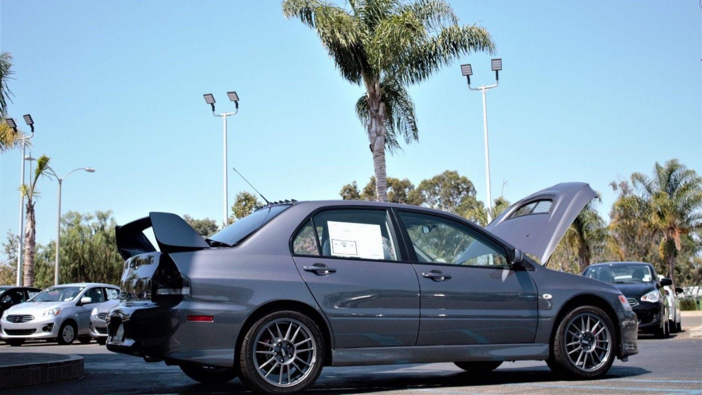 Mitsubishi Lancer Evo IX de 2006, com 15 km, à venda