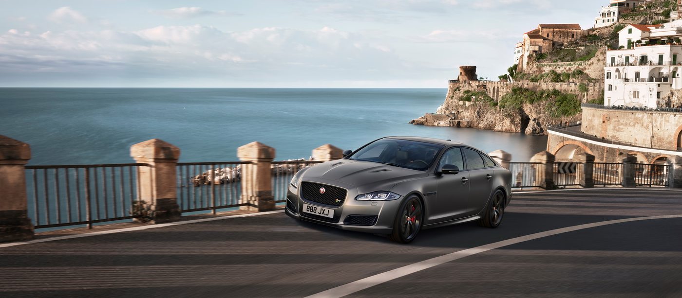 Jaguar XJR