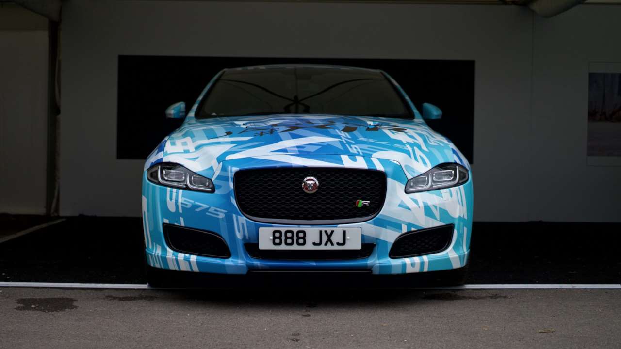 Jaguar XJR