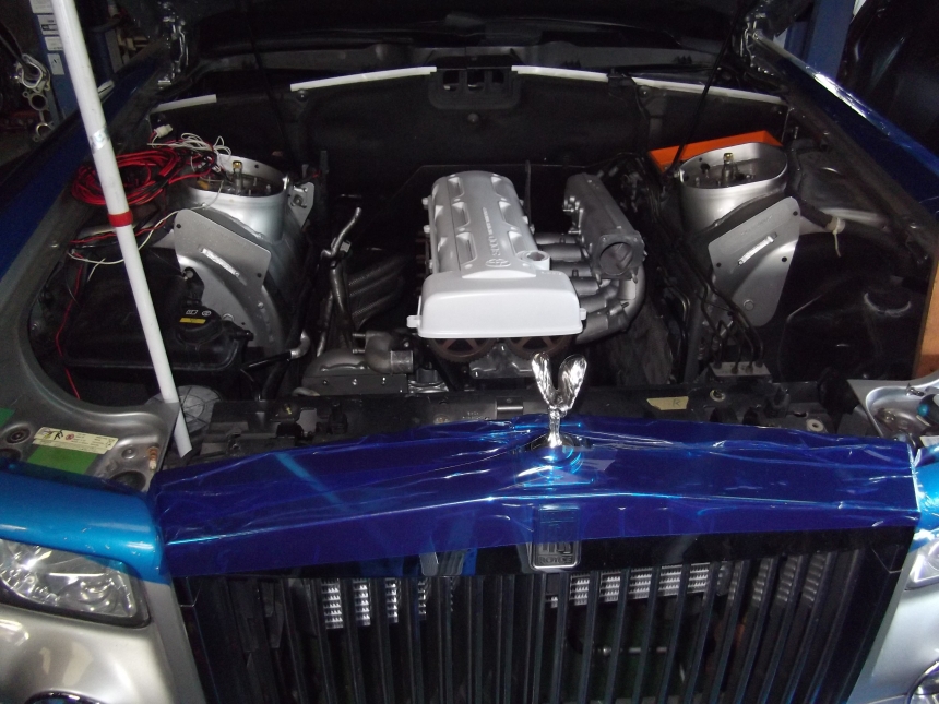 2JZ instalado no Rolls-Royce Phantom