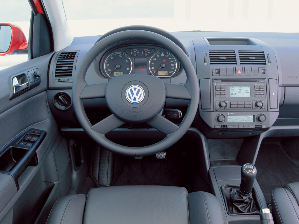 volkswagen-polo-mk4-2001-5-portas-interior