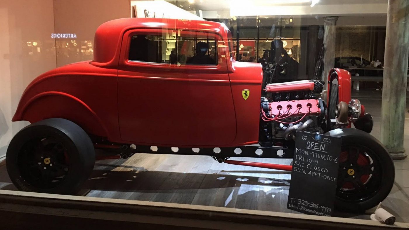 Hot Rod - Ford de 1932 com Ferrari V8 Twin Turbo