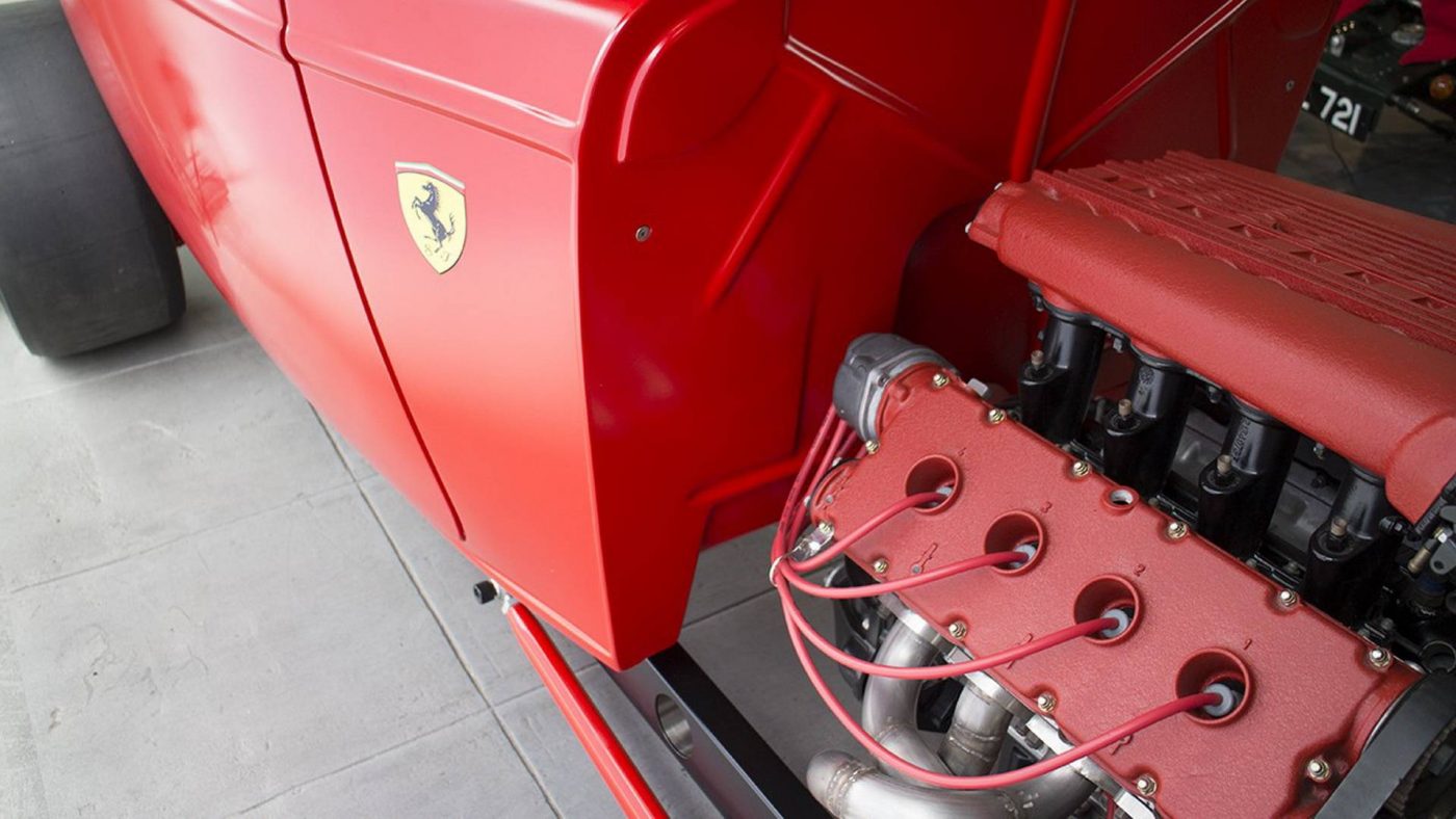 Hot Rod - Ford de 1932 com Ferrari V8 Twin Turbo