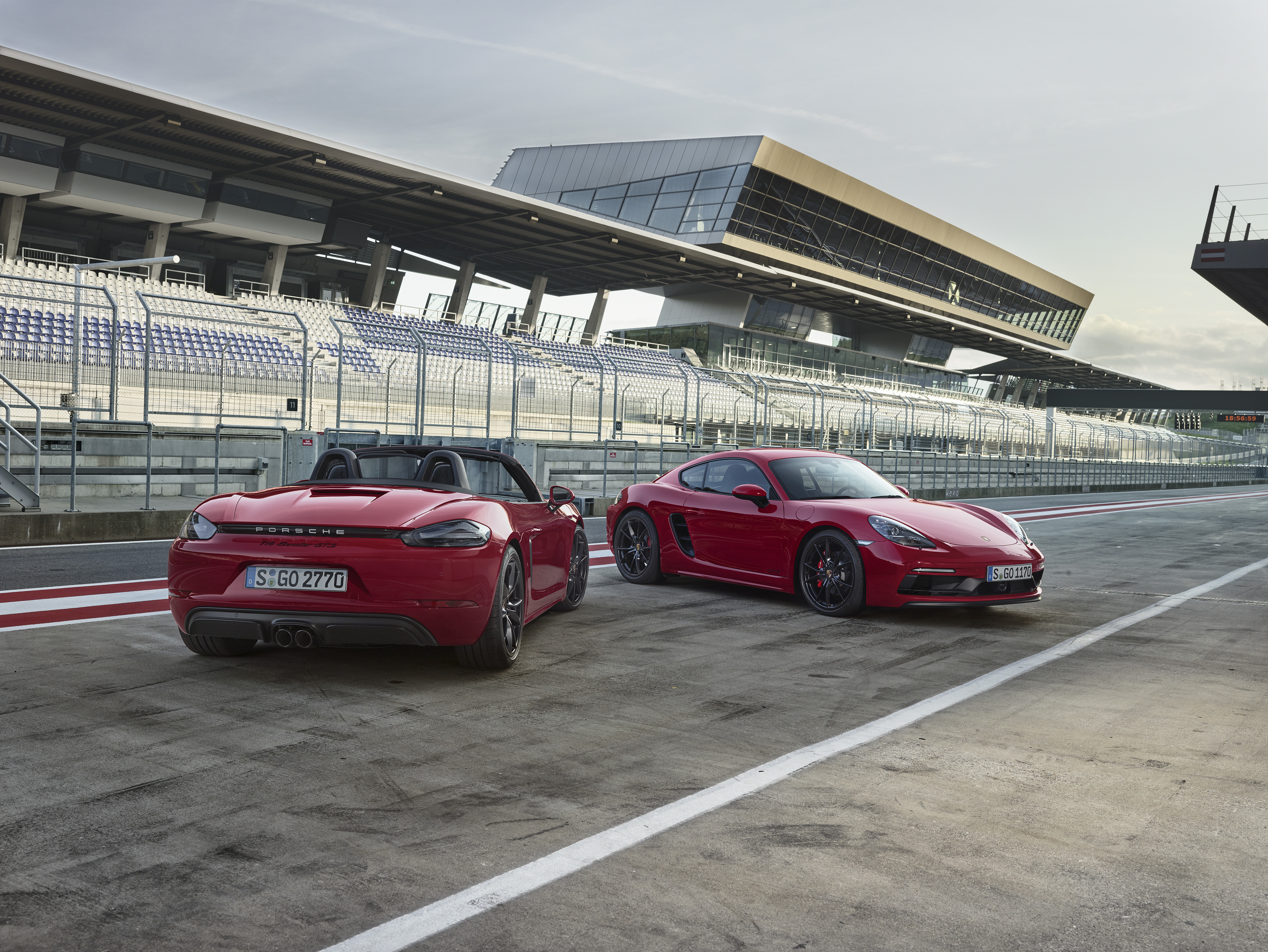 Porsche 718 Boxster GTS e 718 Cayman GTS