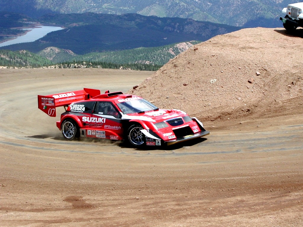 suzuki escudo pikes peak