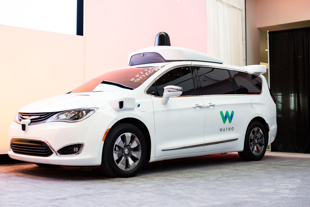 Chrysler Pacifica Waymo