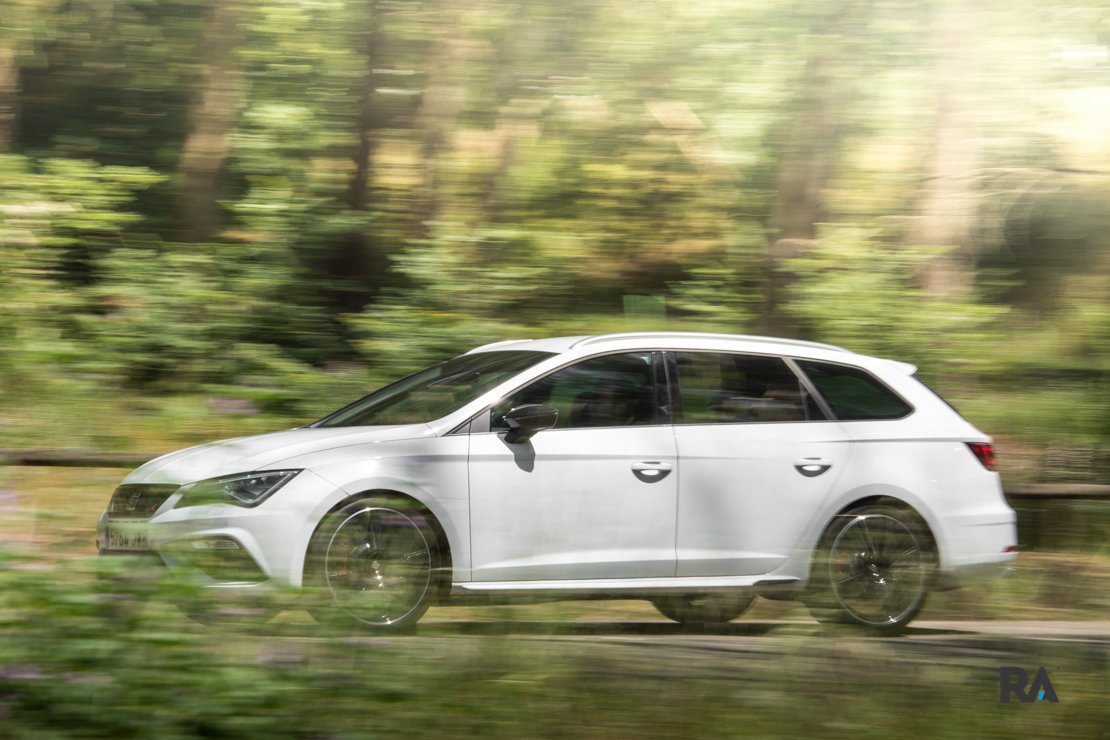 SEAT Leon ST CUPRA 300